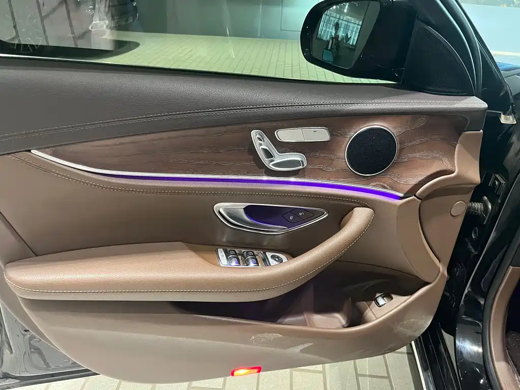 Mercedes-Benz E-Class 2019 — фото 14