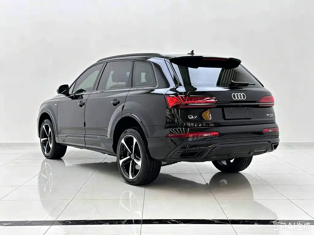 Audi Q7 2023 — фото 6