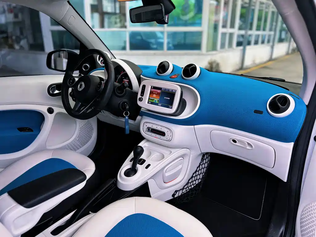 smart Fortwo 2017 — фото 14