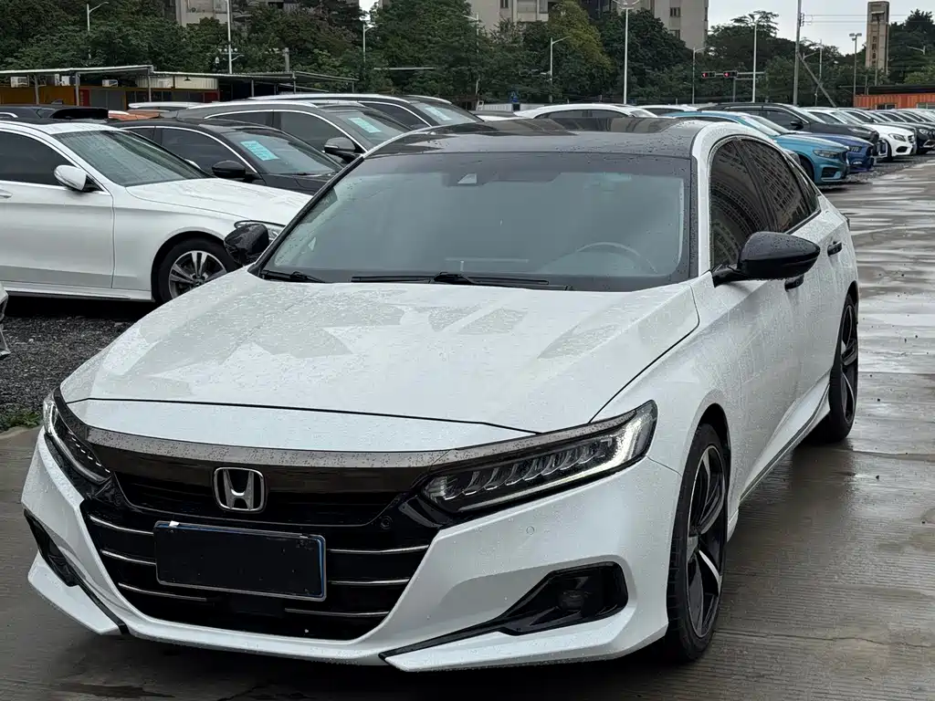 Honda Accord 2023 — фото 1