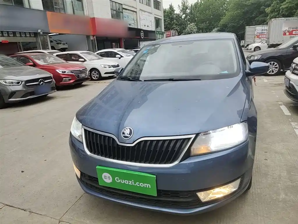 Skoda Rapid Spaceback 2016 — фото 3