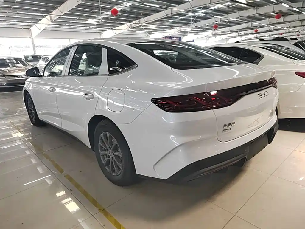 BYD Qin L 2025 — фото 5