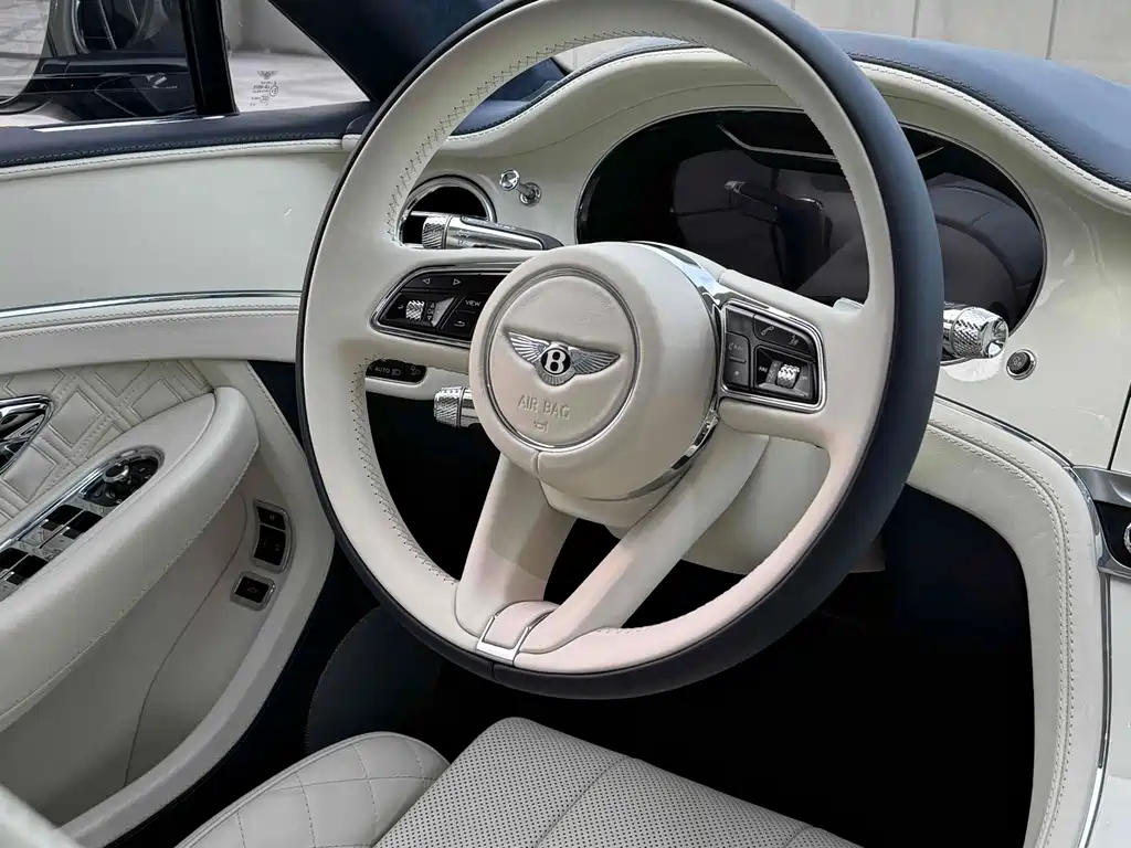 Bentley Continental 2021 — фото 14