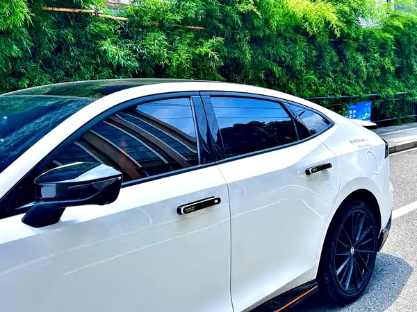 Changan UNI-V 2024