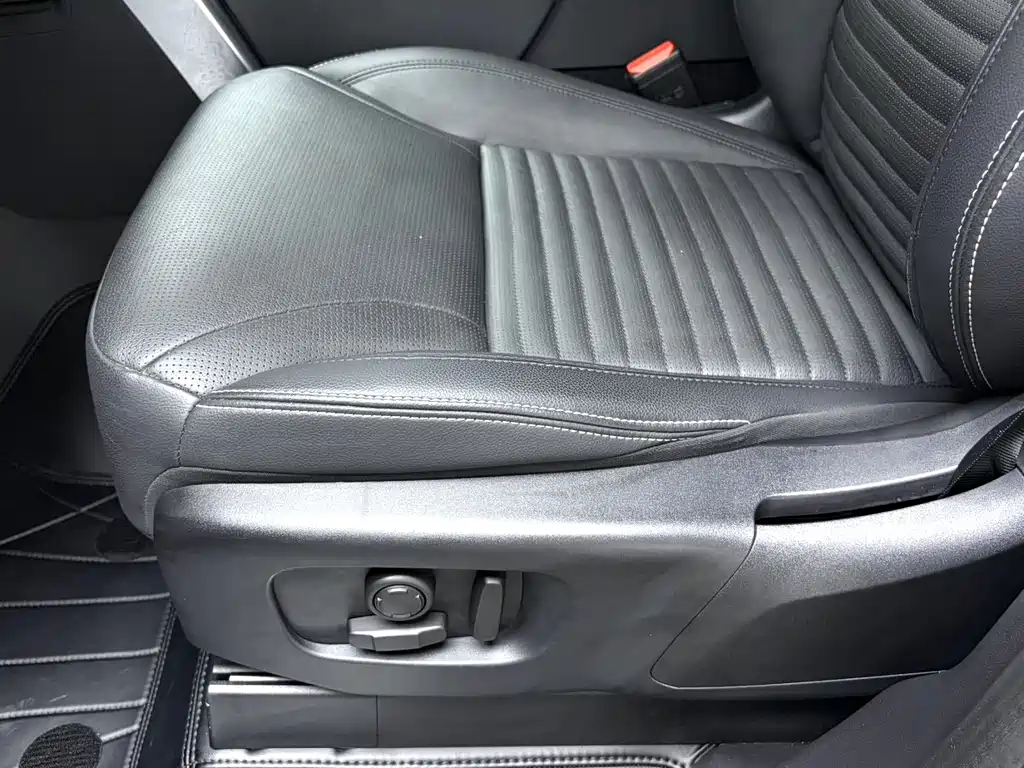 Land Rover Discovery 2022