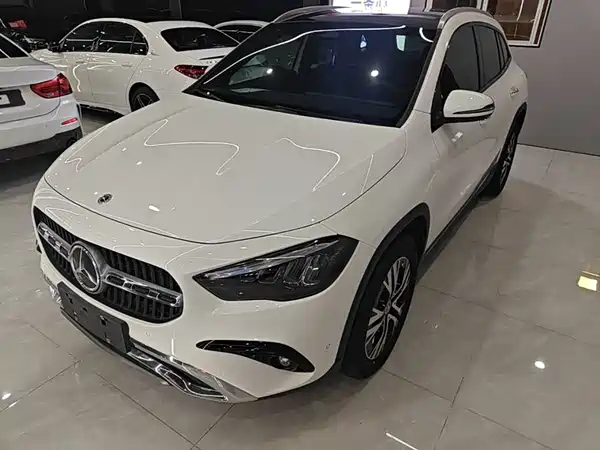 Mercedes-Benz GLA 2024