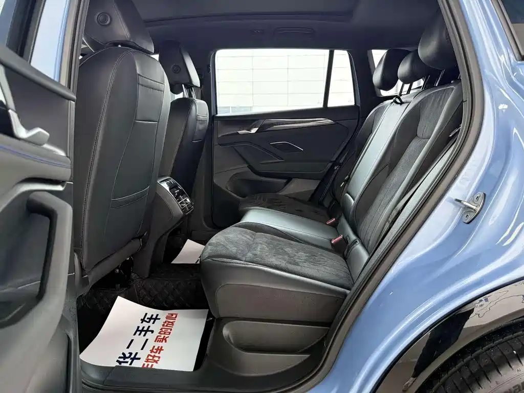 Volkswagen Tiguan L 2025
