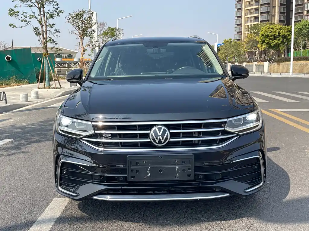 Volkswagen Tiguan L 2021 — фото 2