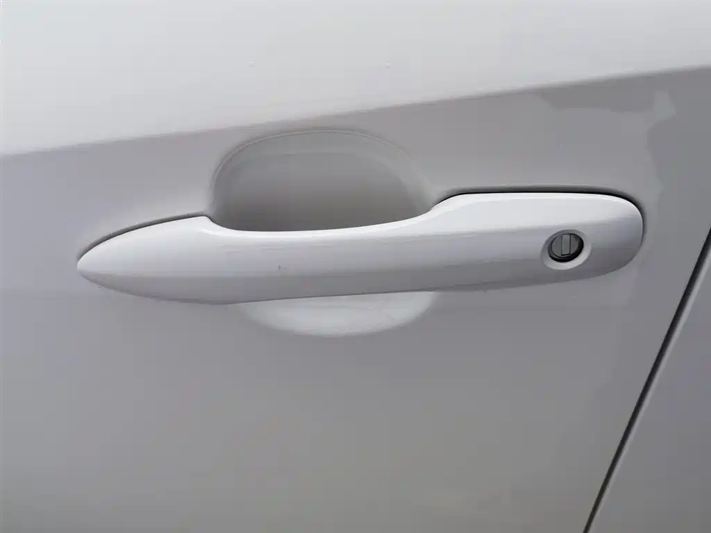 Toyota Corolla 2023 — фото 18