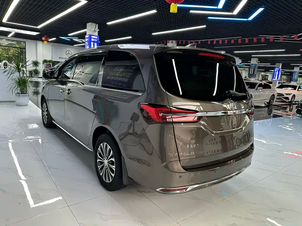 Buick GL8 2023
