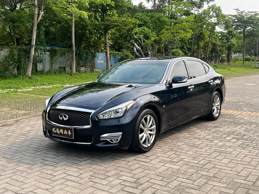 Infiniti Q70 2018 — фото 1