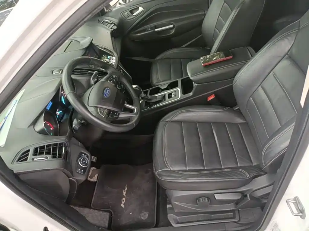 Ford Kuga 2017 — фото 15