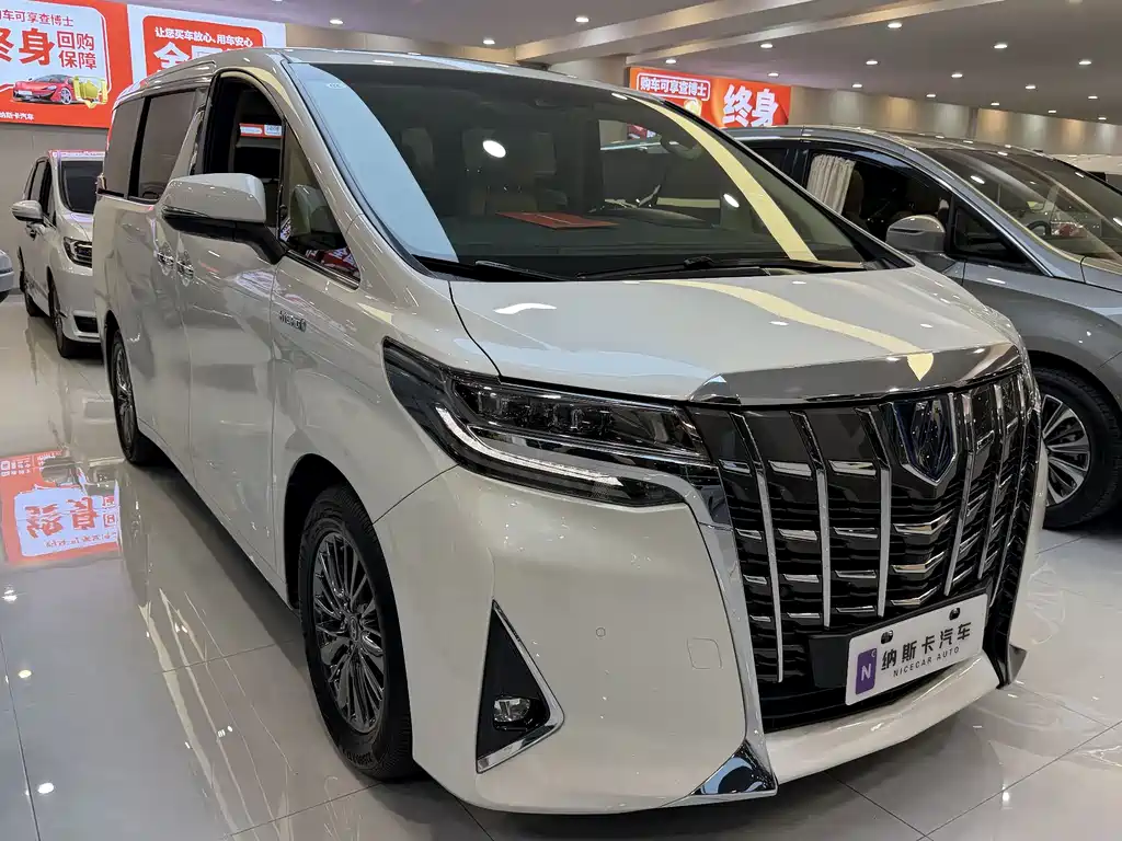 Toyota Alphard 2020 — фото 3