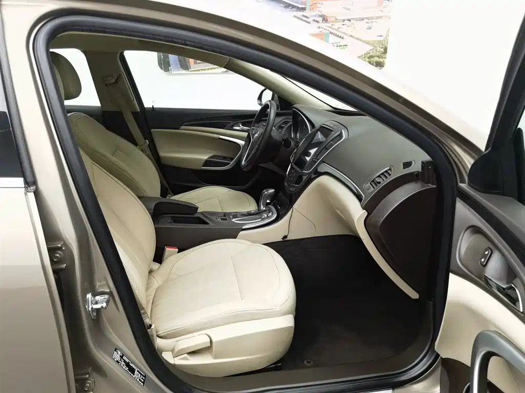 Buick Regal 2015 — фото 23