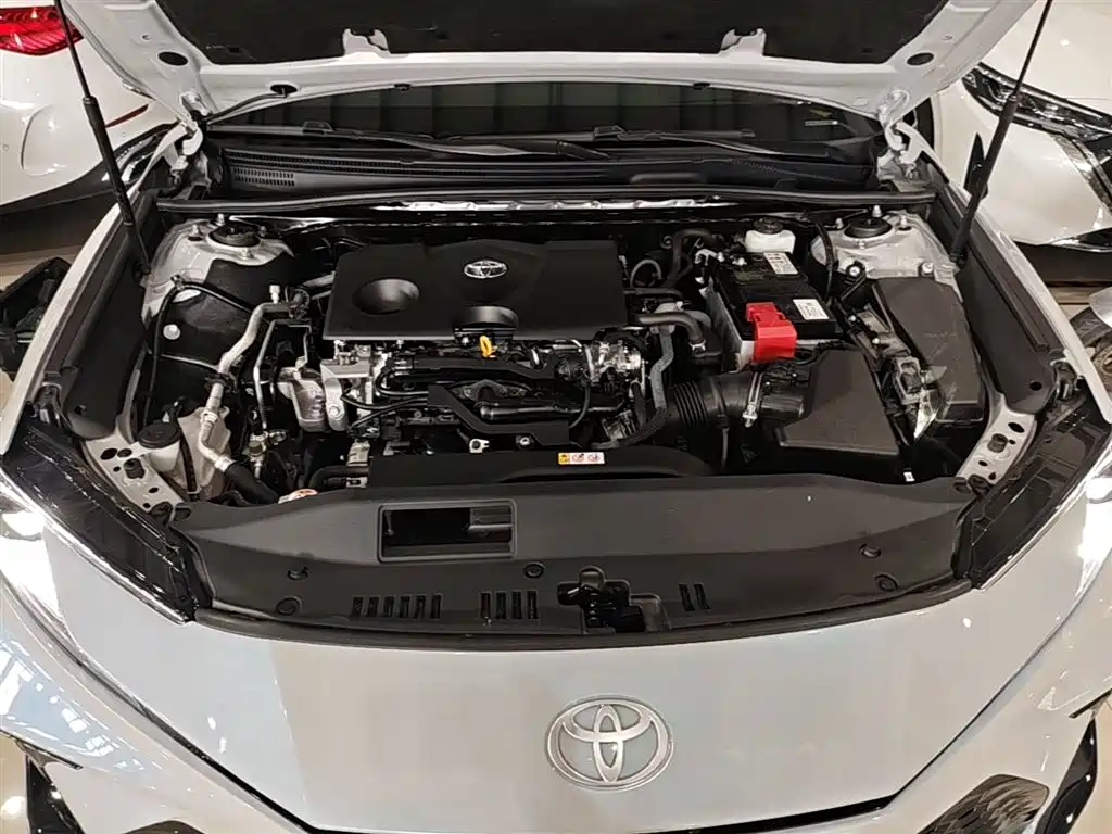 Toyota Camry 2024 — фото 20