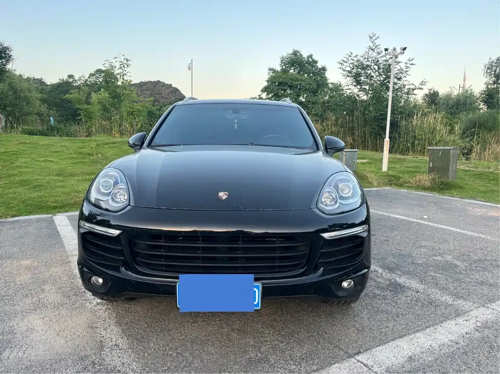 Porsche Cayenne 2017 — фото 2