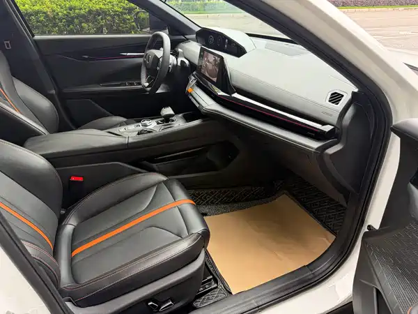 Changan UNI-V 2024