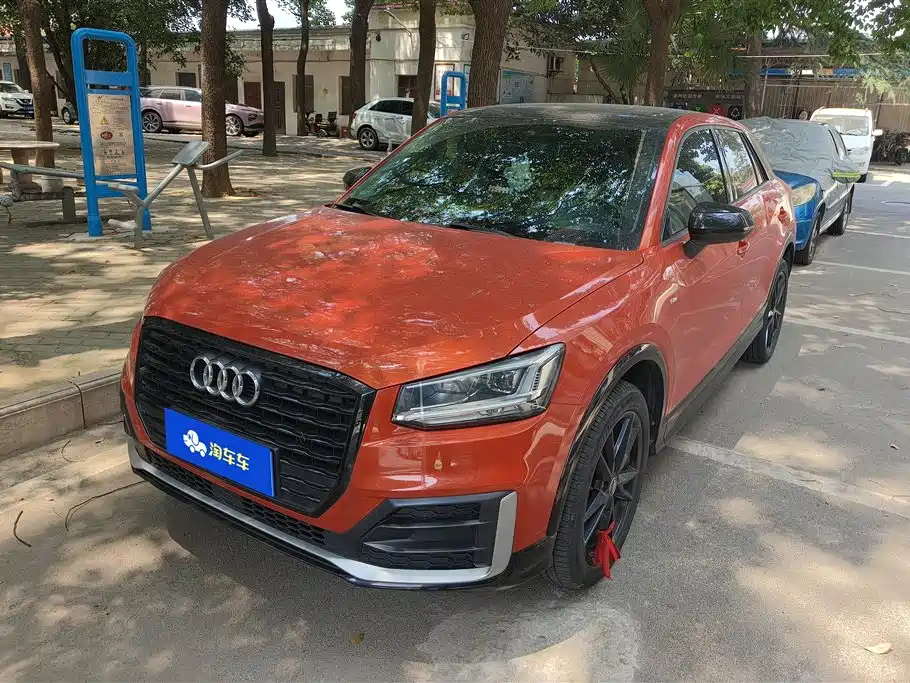 Audi Q2L 2019