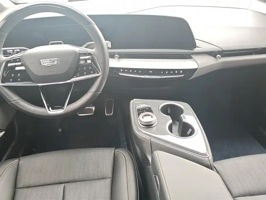 Cadillac IQ 2024 — фото 12