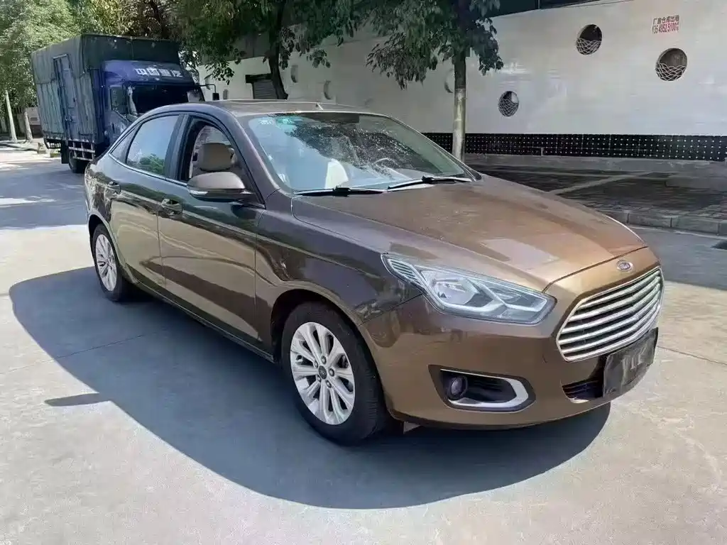 Ford Escort 2015