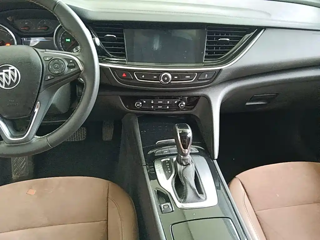 Buick Regal 2019 — фото 13