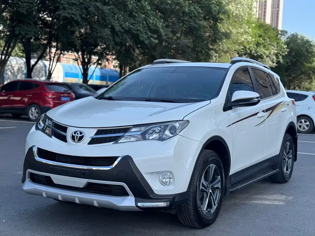 Toyota RAV4 2016 — фото 18