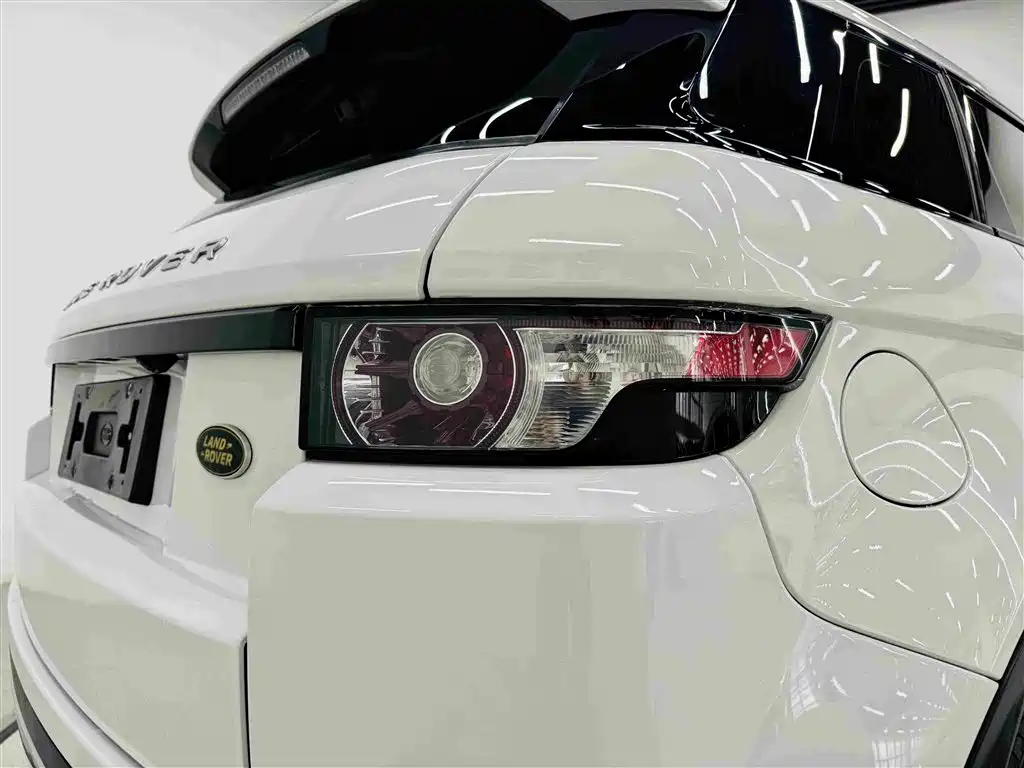 Land Rover Evoque 2015 — фото 23