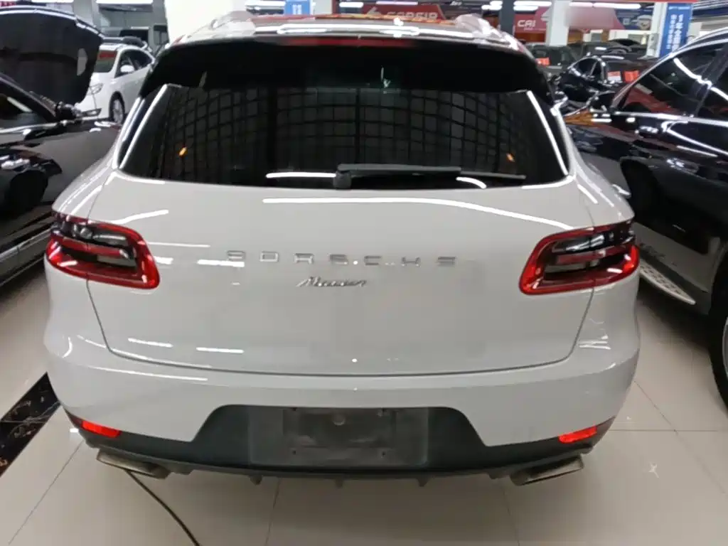 Porsche Macan 2018 — фото 6
