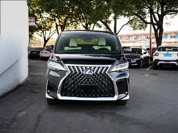 Lexus LM 2021