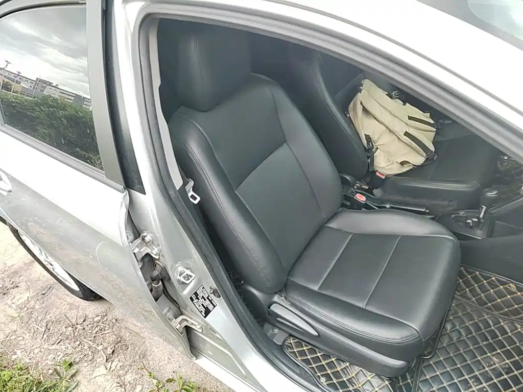 Toyota Vios 2017 — фото 25