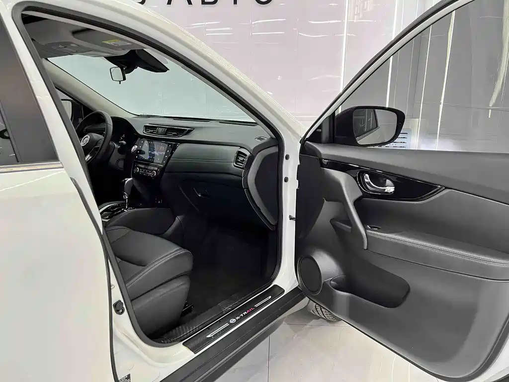 Nissan X-Trail 2023 — фото 14