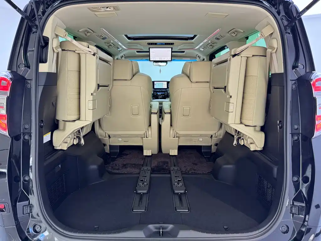 Toyota Vellfire 2021 — фото 10