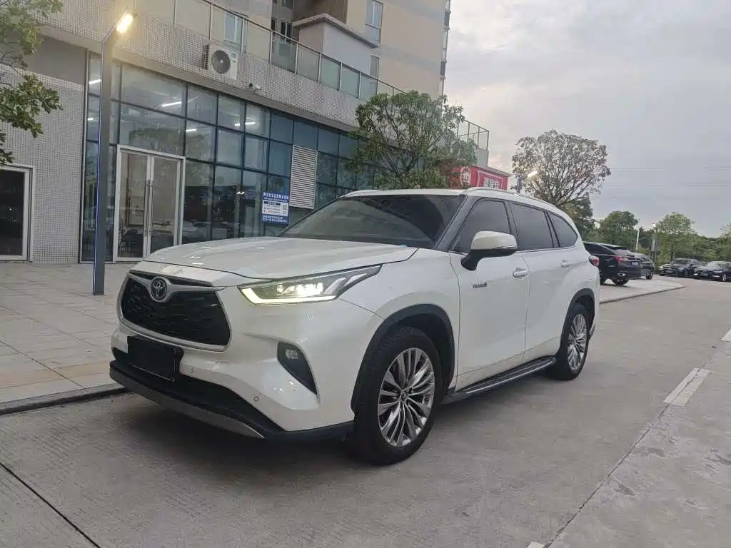Toyota Highlander 2022