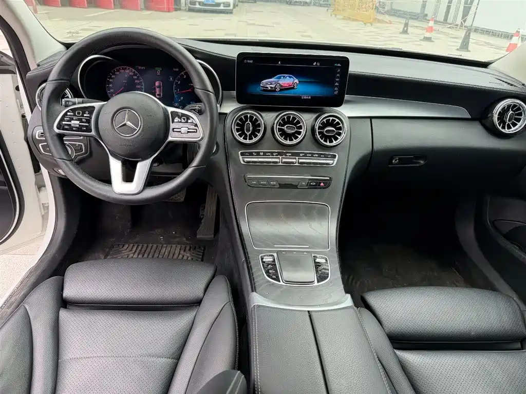 Mercedes-Benz C-Class 2019 — фото 4