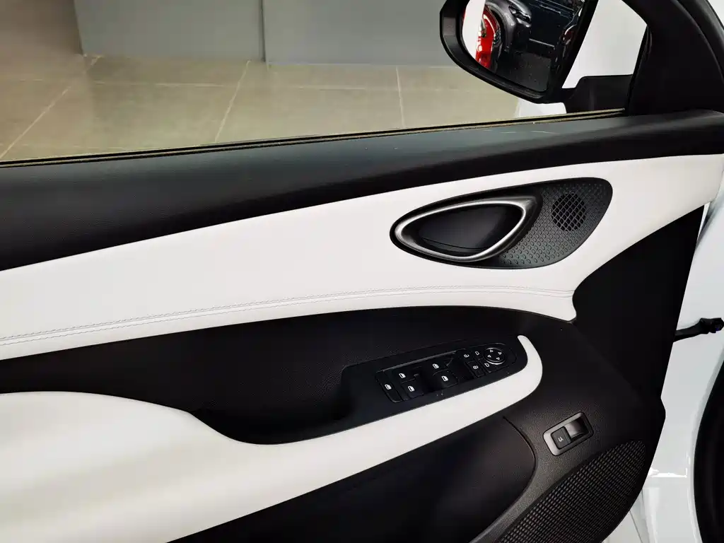 BYD Seal 05 DM-i 2025 — фото 9