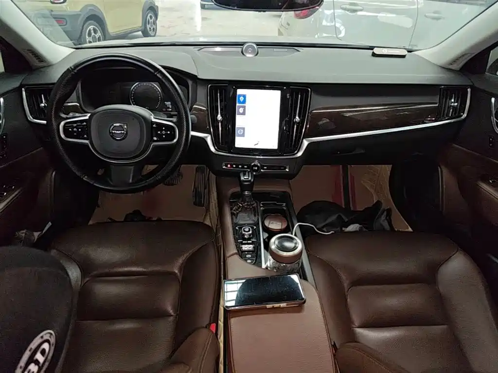 Volvo S90 2018 — фото 10