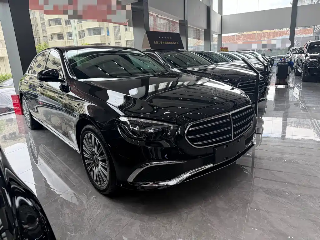 Mercedes-Benz E-Class 2022 — фото 3
