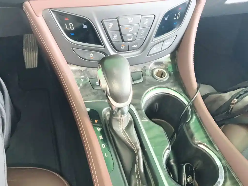 Buick Envision Plus 2015 — фото 14