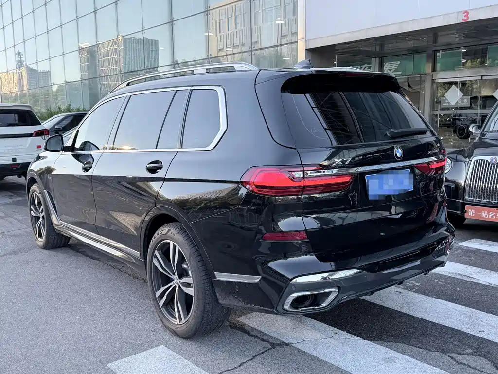 BMW X7 2022 — фото 3