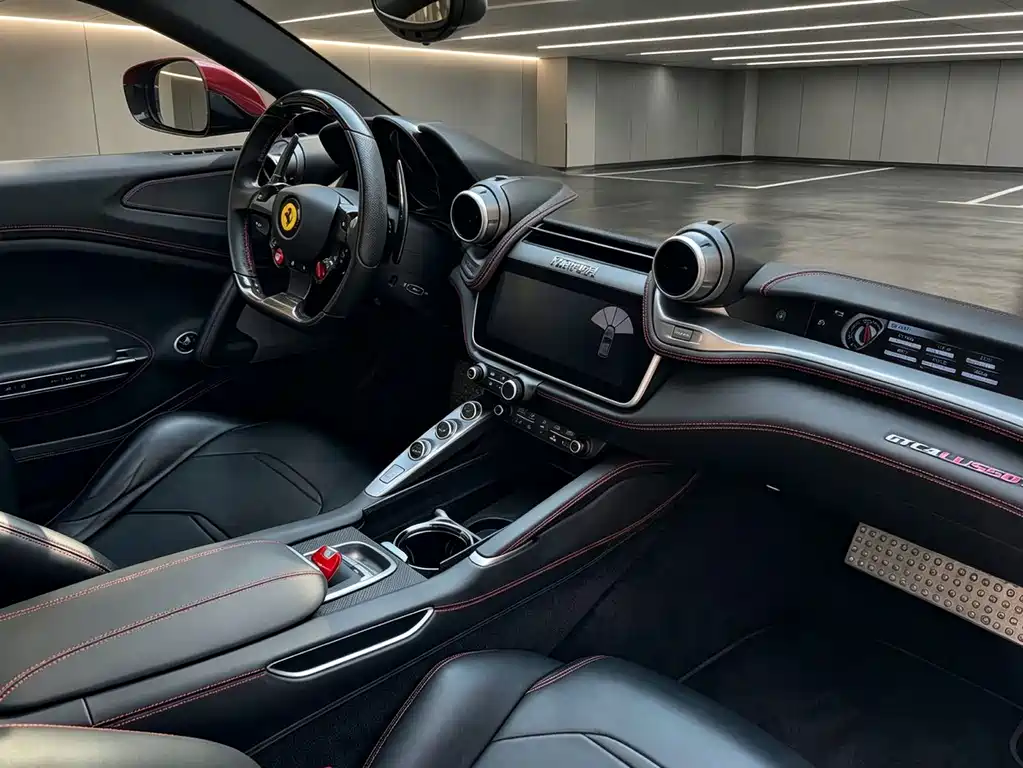 Ferrari GTC4Lusso 2018 — фото 9