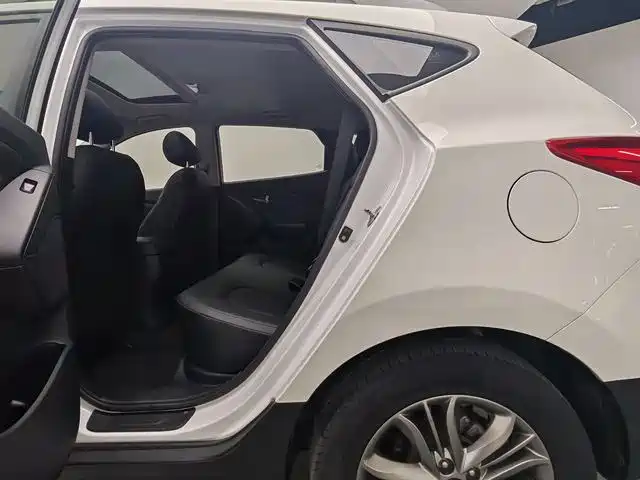 Hyundai ix35 2015 — фото 15
