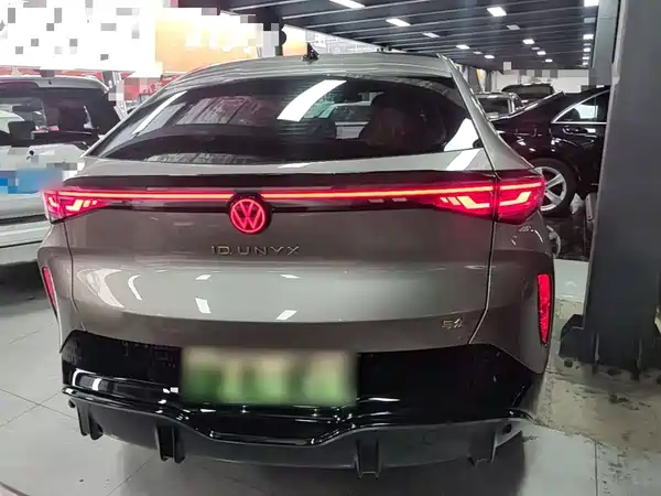Volkswagen Distinctive 06 2025