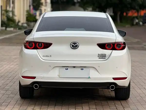 Mazda 3 Axela 2023