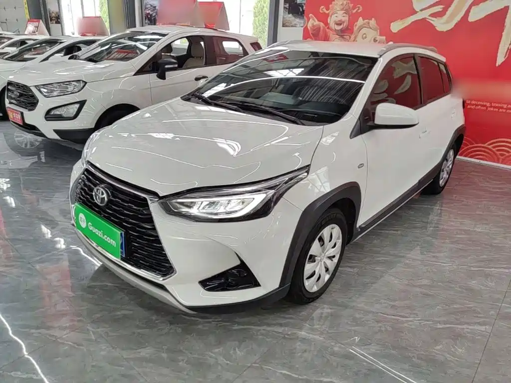 Toyota Yaris L 2021
