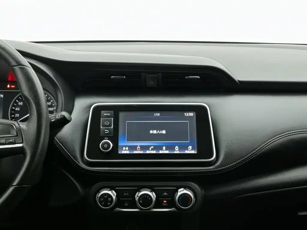 Nissan Kicks 2018 — фото 12
