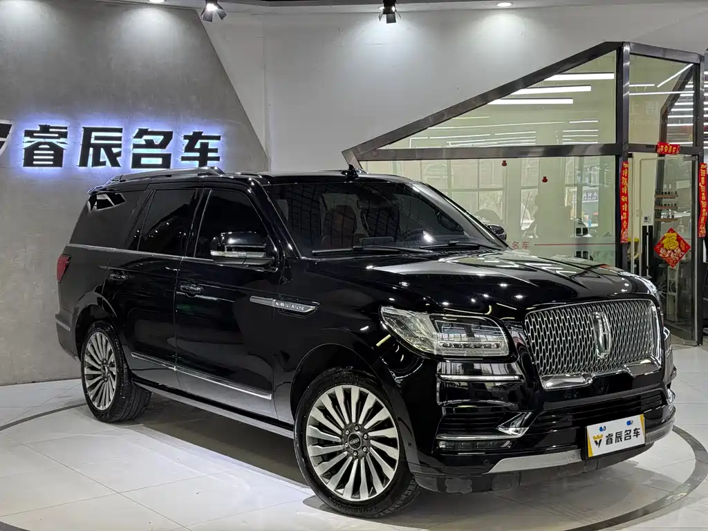 Lincoln Navigator 2021 — фото 1