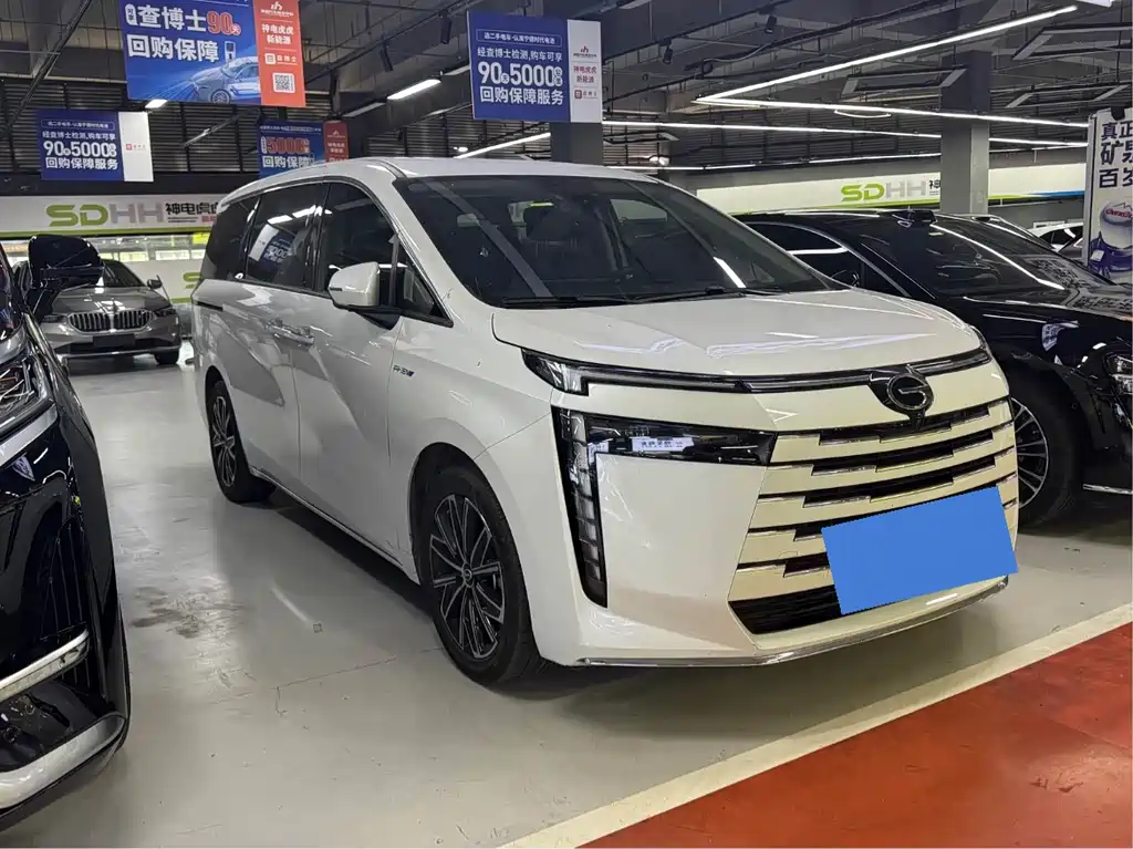 GAC Motor E8 PHEV 2025 — фото 2