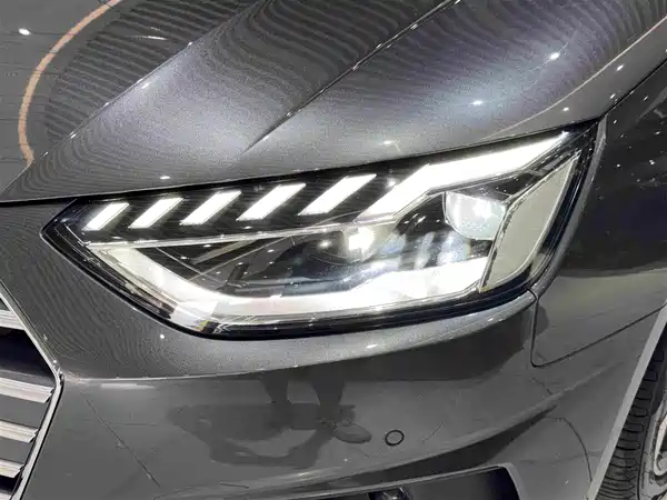 Audi A4L 2020