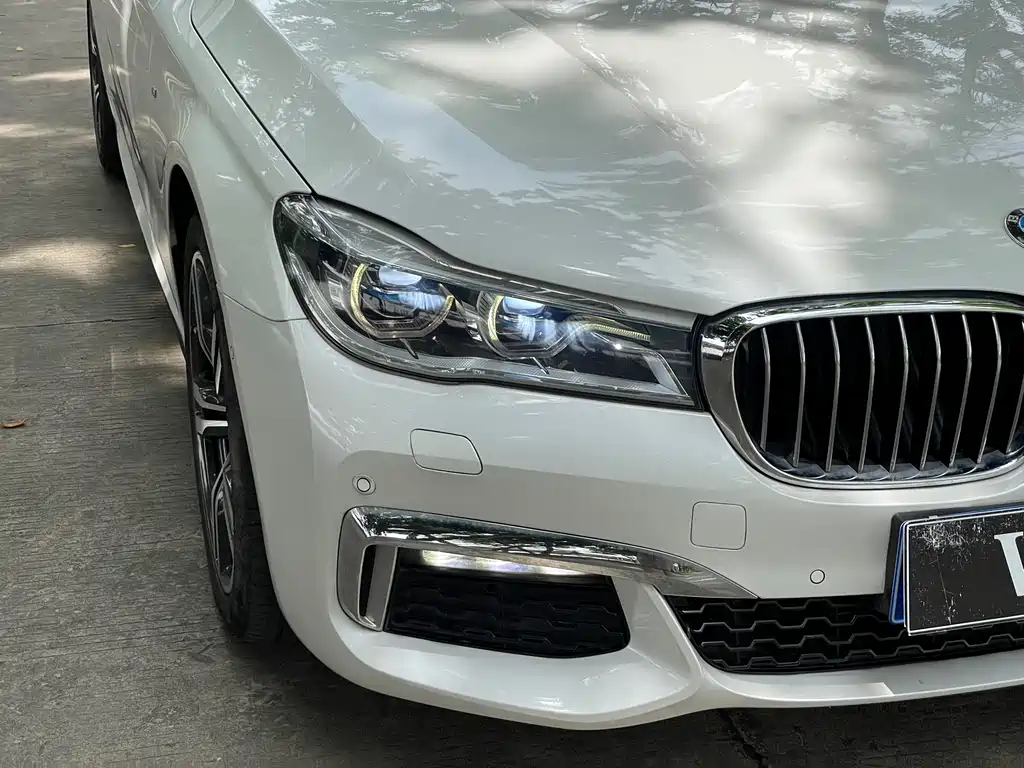 BMW 7 Series 2018 — фото 5