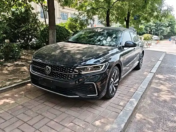 Volkswagen Passat 2022